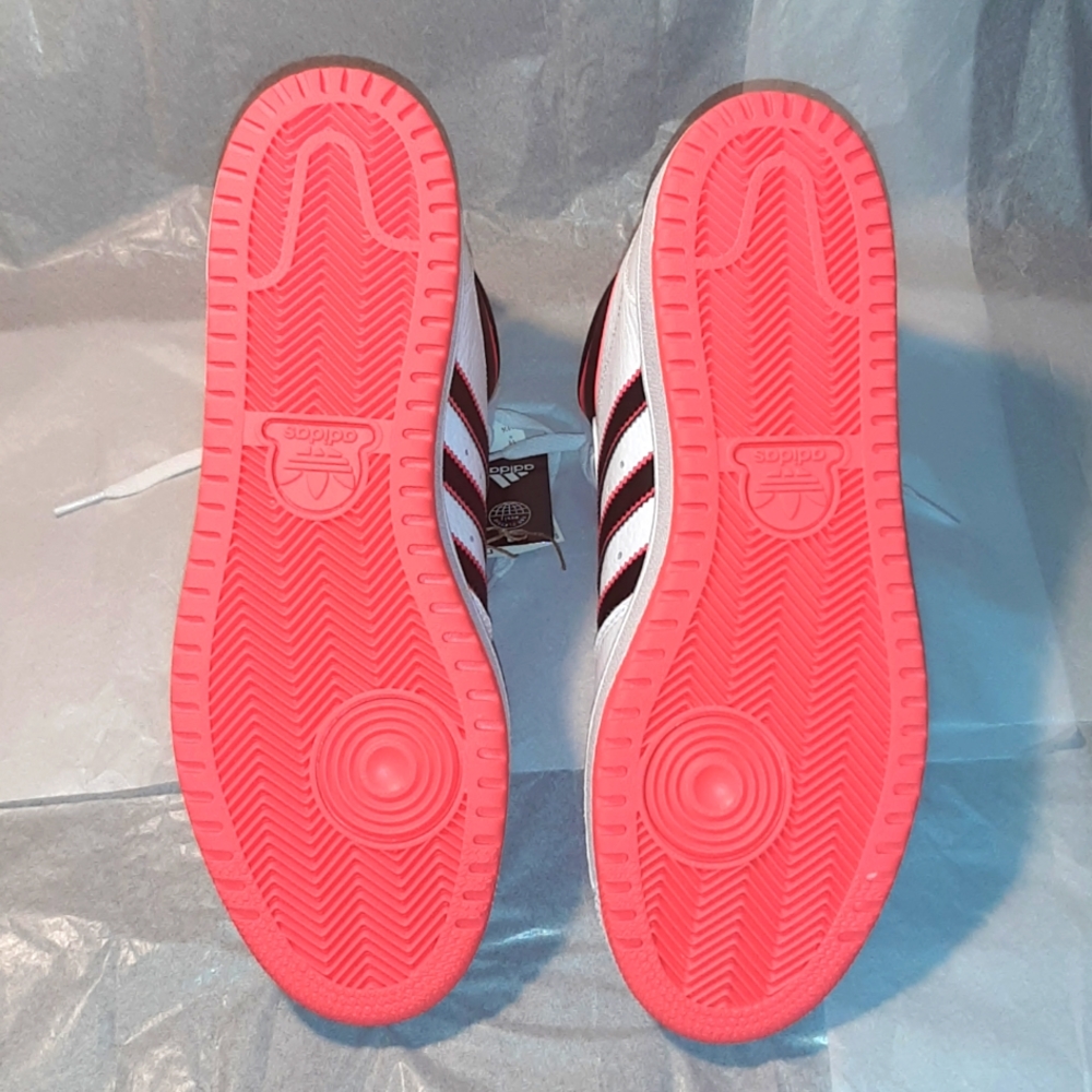 adidas Originals Brand NEW with Tag, Men 11.5 = Women 13 - Picture 5 of 11
